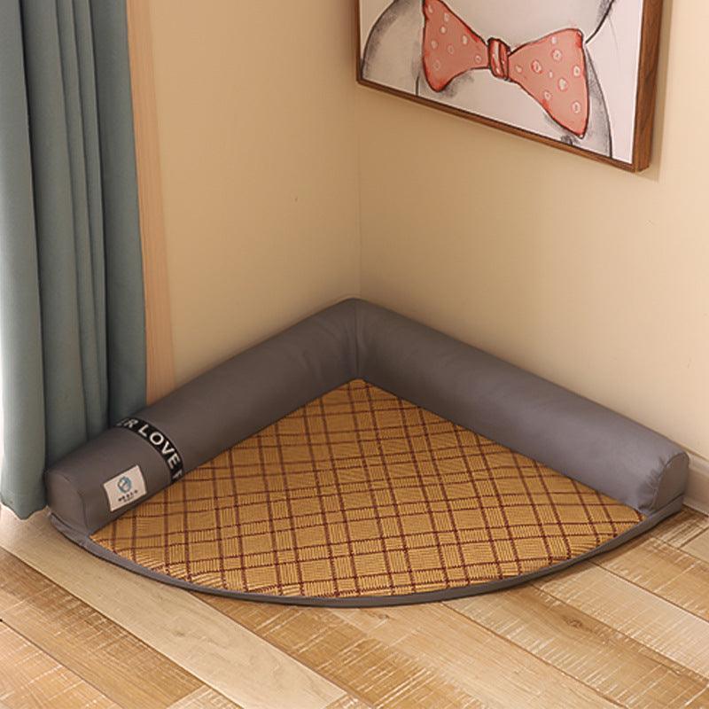Dog Hugs Cat Cool Breeze Pet Oasis summer cooling mat for dogs and cats, featuring a soft, breathable surface for pet comfort.